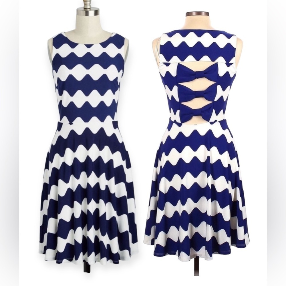 Maia Blue & White Chevron Wave Stripe Open Bow Back Modcloth Dress Coquette Girl